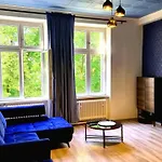 Luxury Three-bedroom Appartement