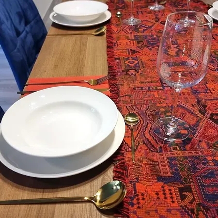 Luxury Three-bedroom דירה