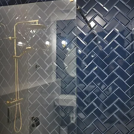 Luxury Three-bedroom Lejlighed *