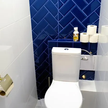 Luxury Three-bedroom *